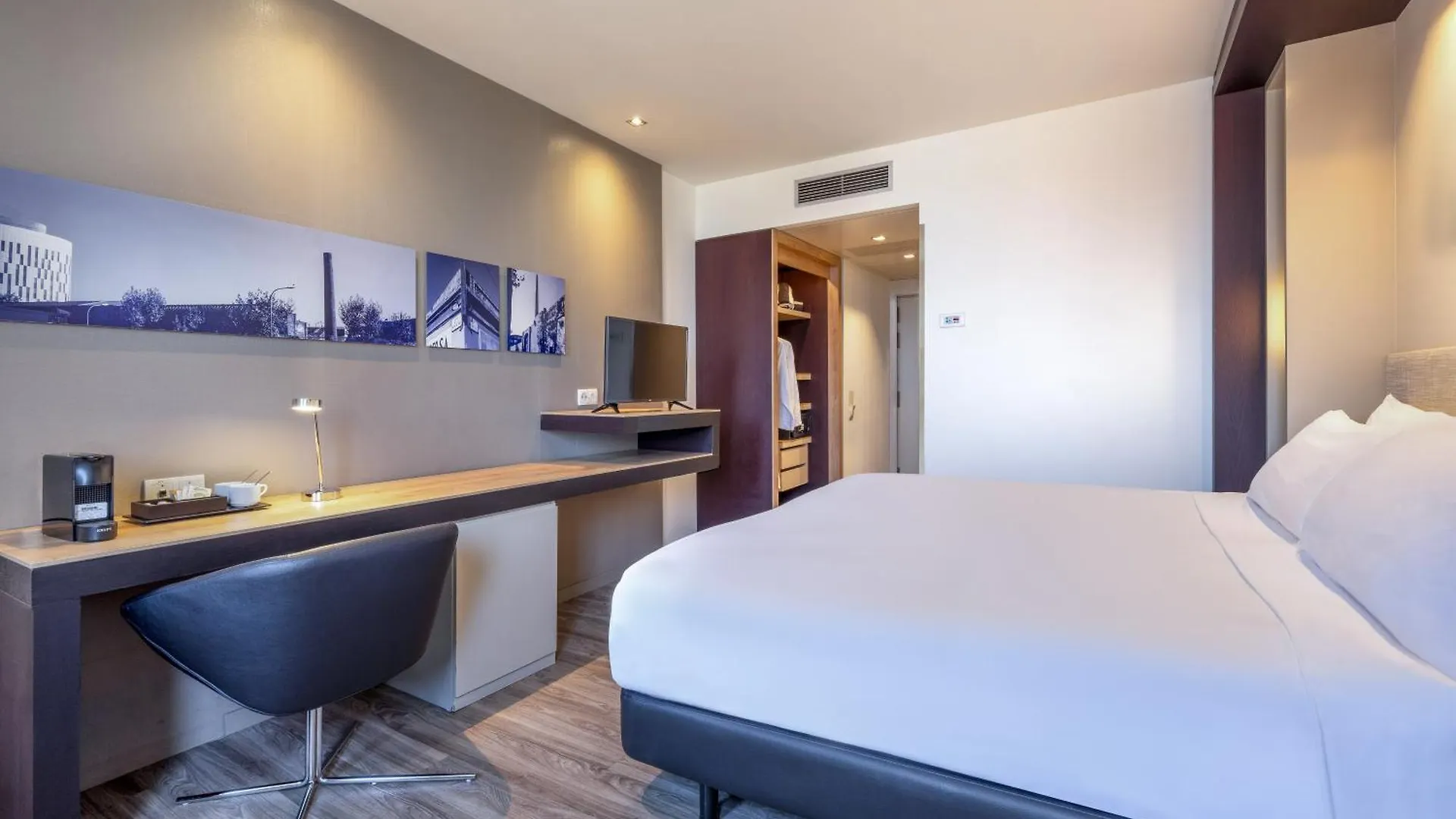 Hotel Barcelona Condal Mar Affiliated By Melia