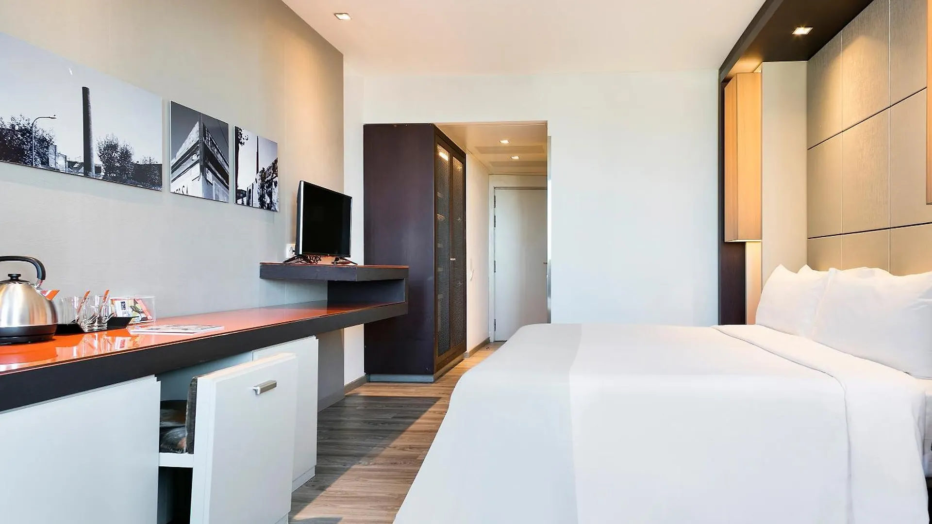 Hotel Barcelona Condal Mar Affiliated By Melia