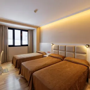 3* Szálloda House