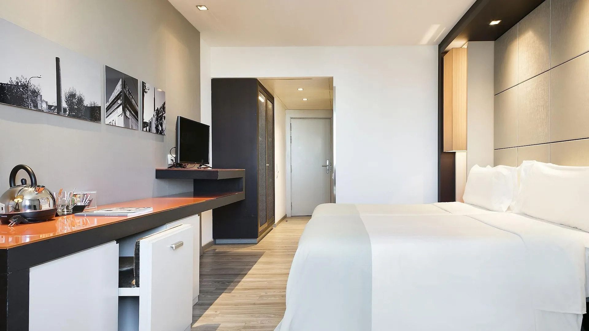 Hotel Barcelona Condal Mar Affiliated By Melia 4*,