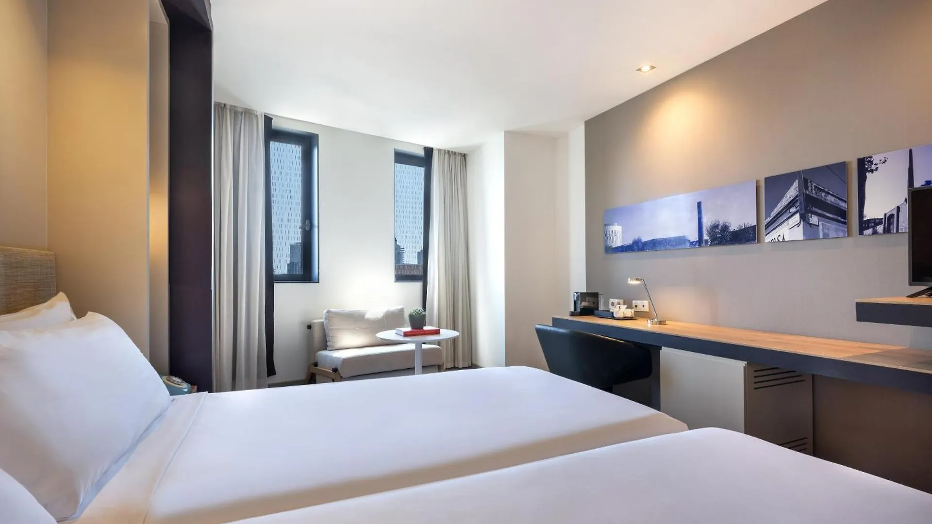 Hotel Barcelona Condal Mar Affiliated By Melia 4*,